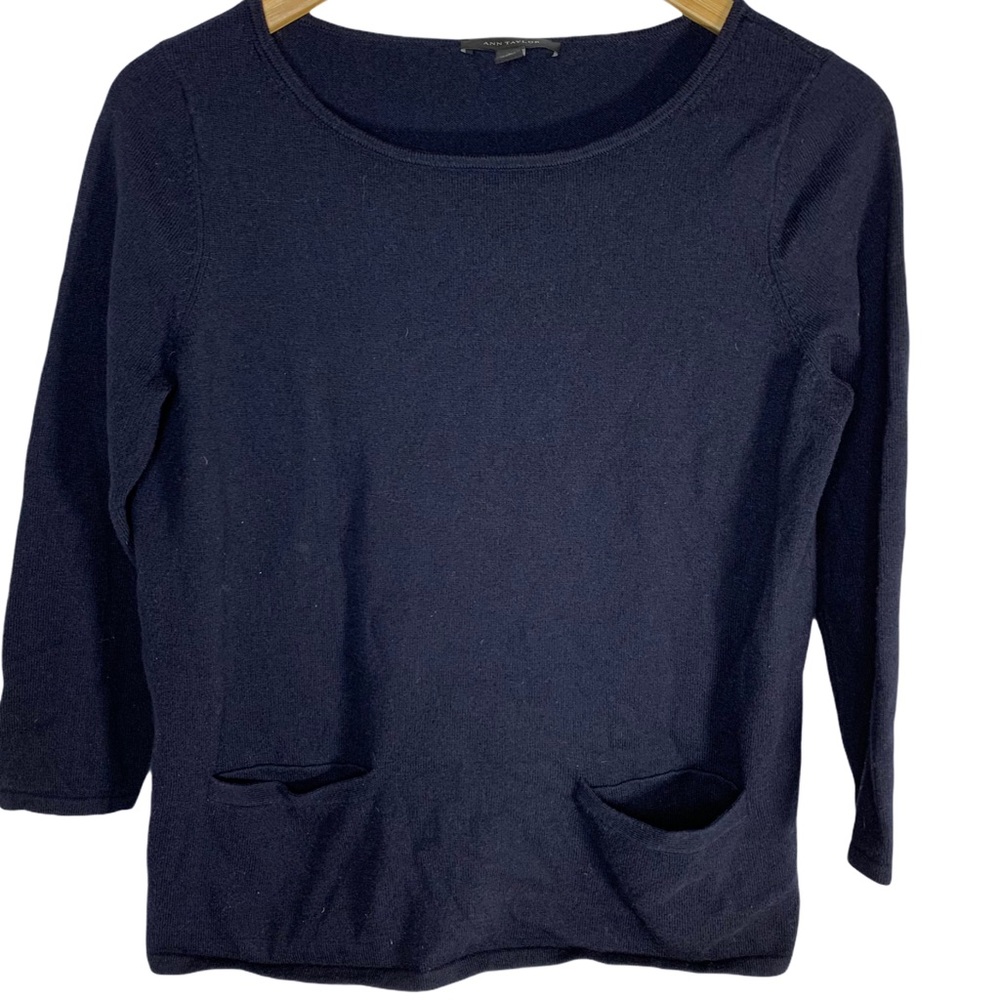 Ann Taylor navy blue sweater with pockets‎ small